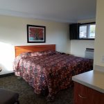 Motel Room King Bed - Budget